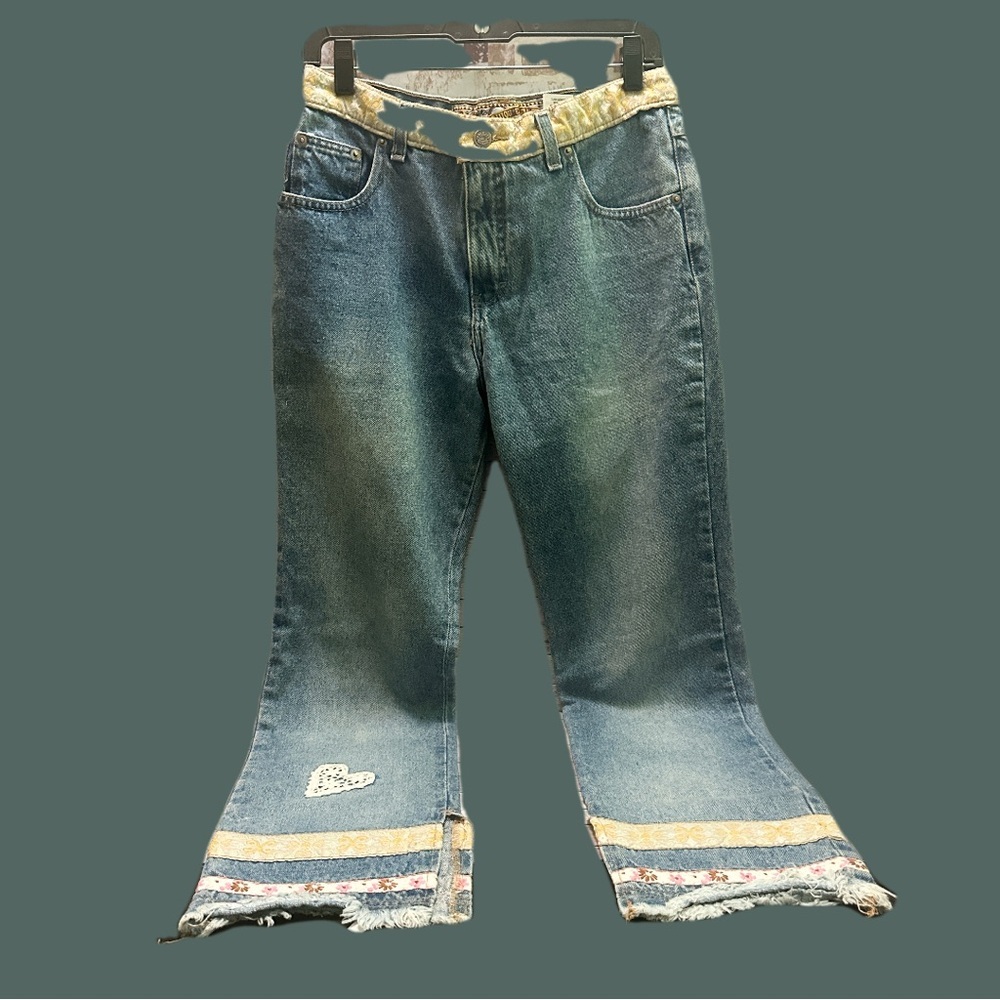 Joujou Y2K vintage Stylish Blue Jeans with Embellished Hem size 9/10